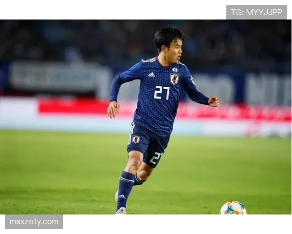 久保建英因政策限制被迫离开巴萨的生涯转折点解析